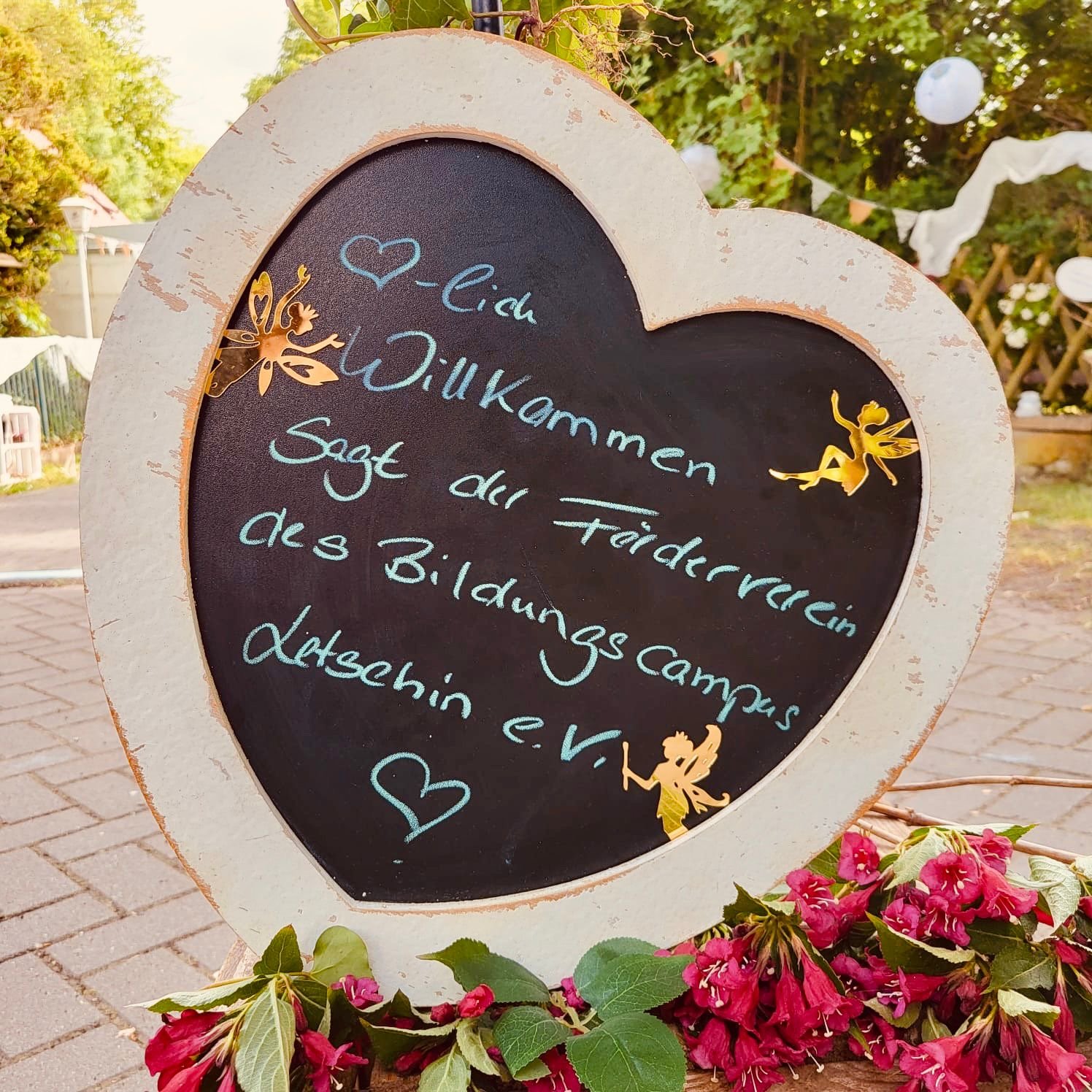 585b2bfb-fdf8-4043-9cdb-6599de6f1e51